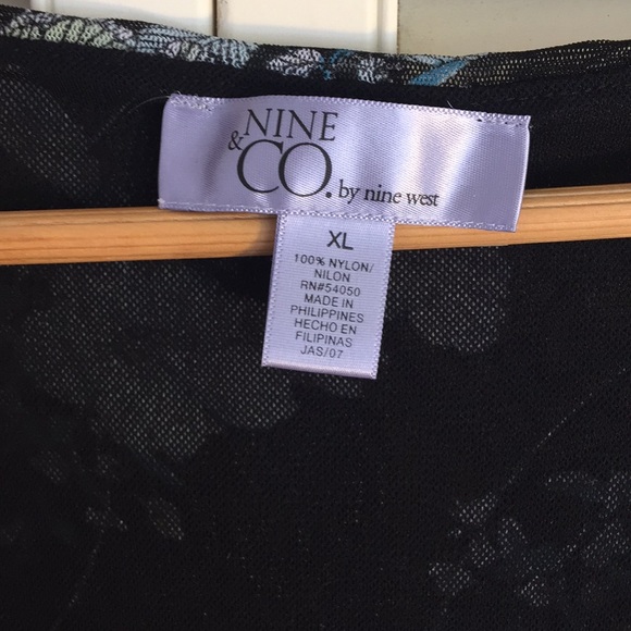 Nine & Co front wrap tank - Picture 3 of 4